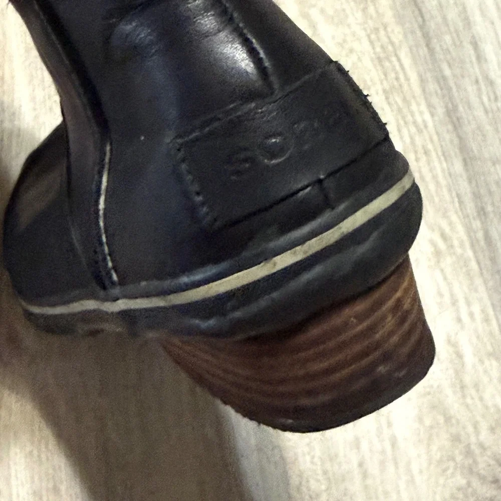Sorel embrace elements